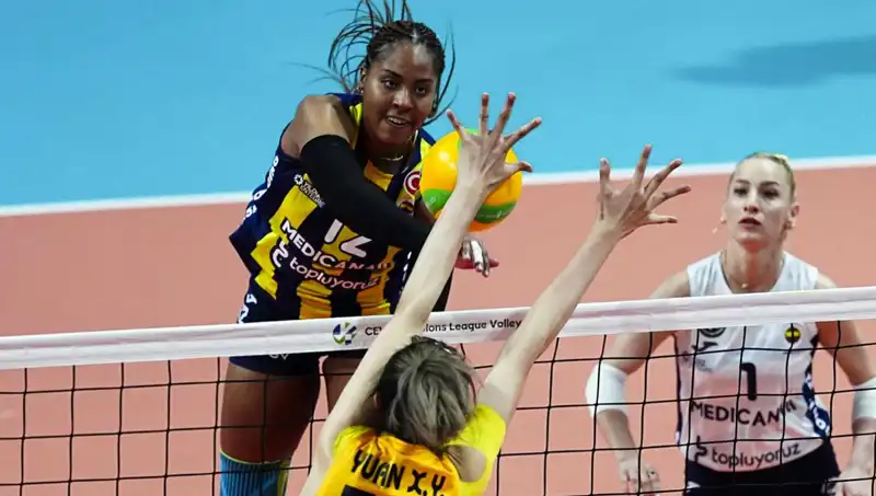 Avrupa’de Türk Derbisi: Fenerbahçe, Vakıfbank'ı 3-0'la Geçerek Final Vizesini Aldı