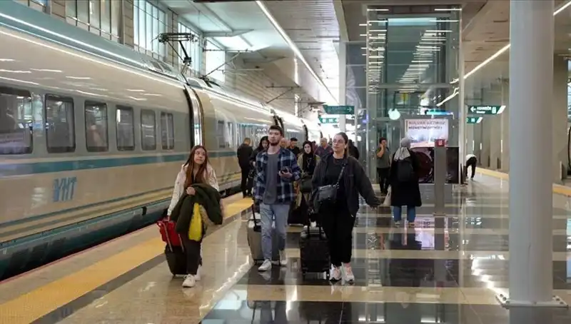 Yüksek Hızlı Tren Seferlerine Ek Düzenleme: Seyahat Keyfini Artıracak Hamle