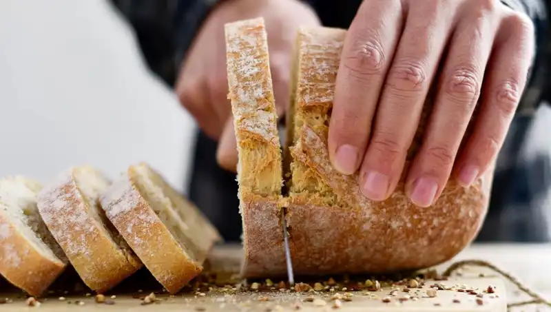 Kızarmış Ekmek Mi, Taze Ekmek Mi: Hangisi Daha Sağlıklı?