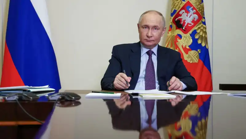 Putin, Esad'ı Suriye'den Kaldırmıyor: Gelecek Ne Olacak?