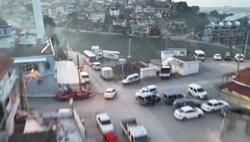 İzmir'de Gerçekleşen 99 Operasyonda 133 Kişi Gözaltına Alındı