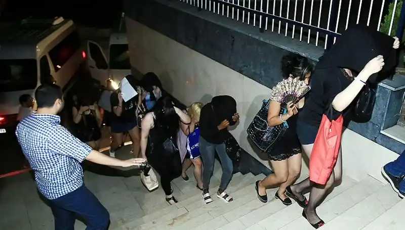 Düzce'de Fuhuş Operasyonunda 5 Zanlı Yakalandı: Ayrıntılar ve Gelişmeler