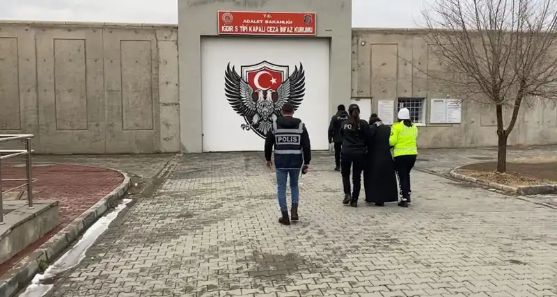 43 Yıl Hapis Cezası Olan Yabancı Şüpheli Operasyonla Yakalandı