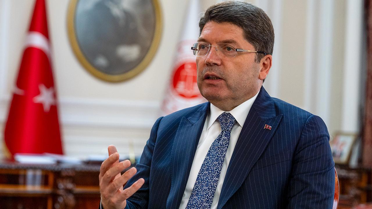 Bakan Tunç'tan Yargıya Tepki: Tehditkar Açıklamalar Kabul Edilemez!