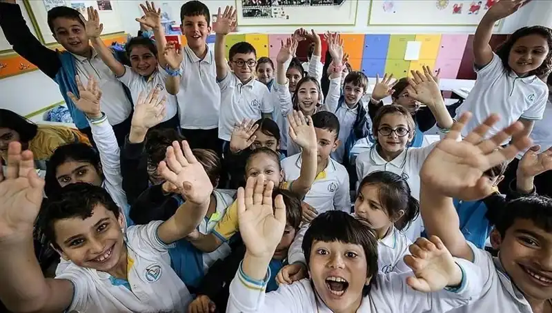 9 Günlük Tatil Sonrası Okul Zili Yeniden Çalıyor: Öğrenciler Hazırlanmalı