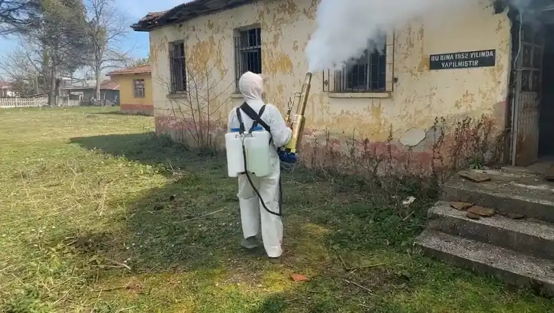 Çiftçiler Kahverengi Kokarca Tehditine Karşı Seferber Oldu