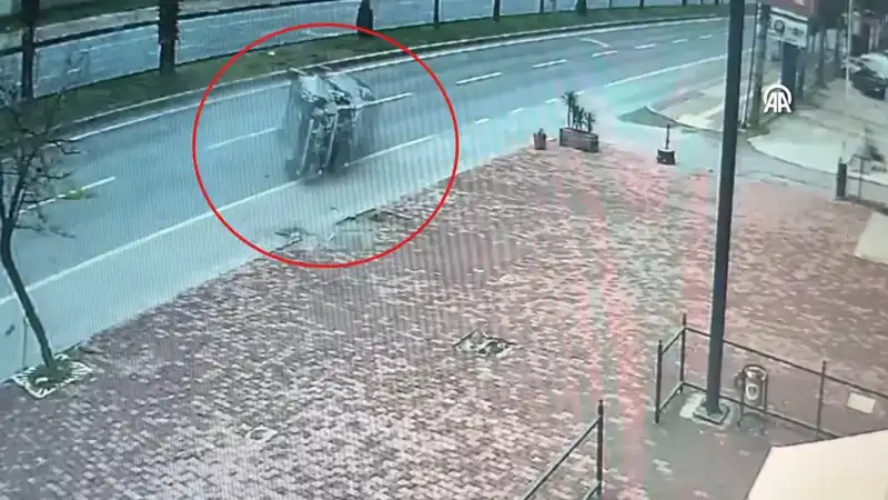 Güvenlik Kameralarına Takılan Korkunç Kaza: İki Yaralı!