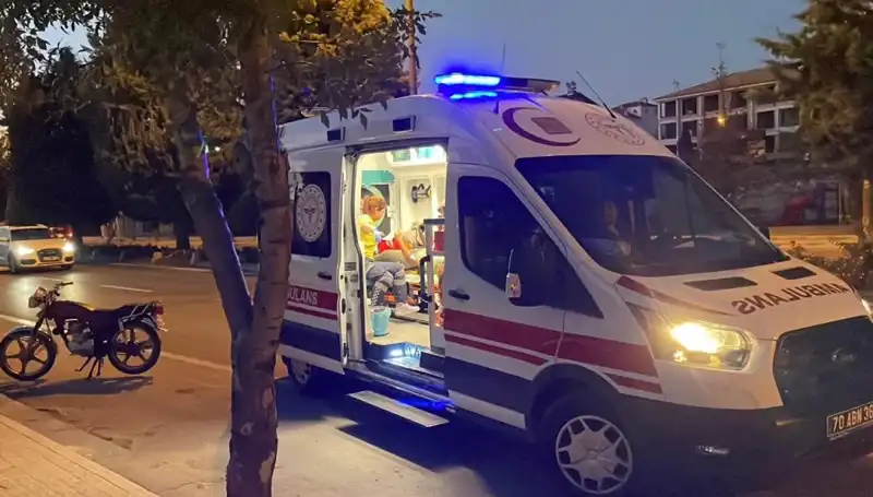 Otomobil Motosikleti 70 Metre Sürükledi, Kaçan Sürücü Şok Yarattı