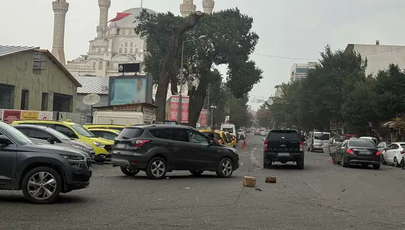 Iğdır'ı Vuran Şiddetli Fırtına, Şehirde Hayatı Olumsuz Etkiledi