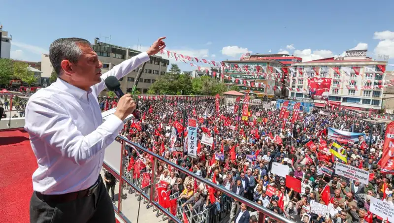 Özgür Özel'den Çarpıcı Açıklama: Örgütün Silah Bırakma Çağrısına Tam Destek Veriyoruz!