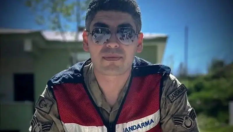 Halı Saha Maçında Hayatını Kaybeden Kadir Astsubayın Vefatı Şok Etkisi Yarattı