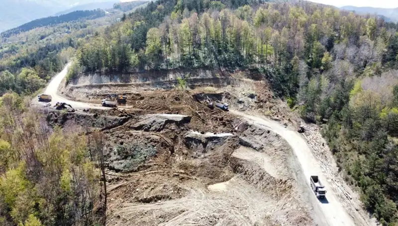 Kastamonu-Çatalzeytin Kara Yolunda Heyelan: Ulaşım Nasıl Etkileniyor?