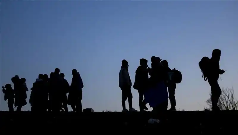 Kırklareli'nde 13 Düzensiz Göçmen Yakalandı: Sınır Güvenliği Artırılıyor