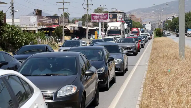60 Kilometrelik Araç Kuyruğu: Aydın'dan Muğla'ya Uzanan Trafik Kaosu