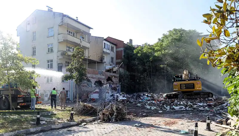 Sındırgı'da Deprem Korkusu: Artçı Sarsıntılar Sürekli Devam Ediyor