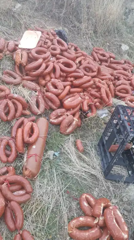 Ankara’da Binlerce Kilo Sucuk ve Salam İstilası: Boş Arazide Ne Oluyor?