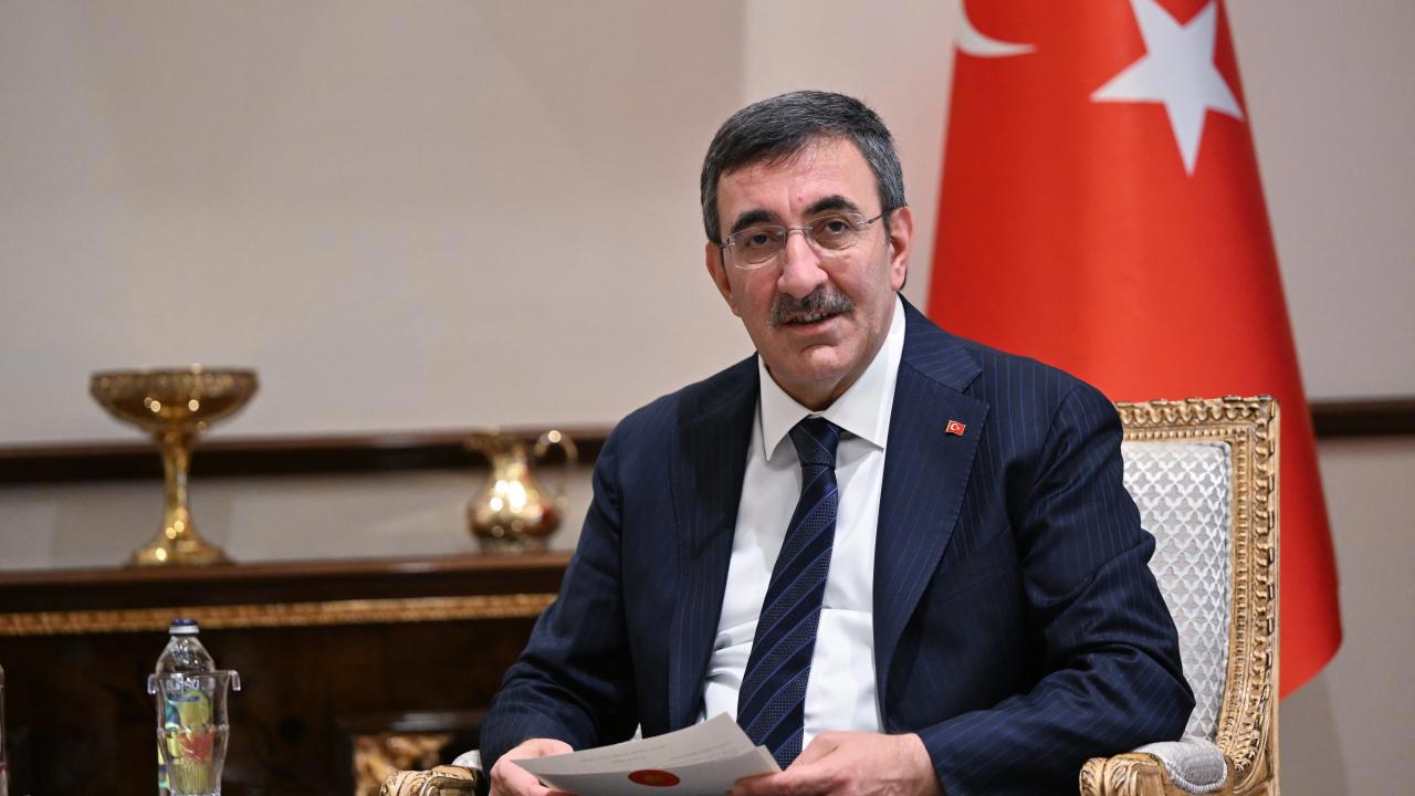Cumhurbaşkanı Yardımcısı Yılmaz'dan genç çiftlere maddi destek sözü