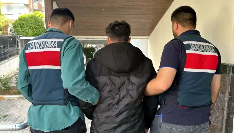 Türkiye'de 4 İl'de Dolandırıcılık Operasyonu: 35 Kişi Tutuklandı!