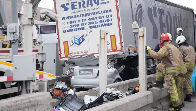 Bayram Tatilinde Yolda Can Kayıpları: 72 Ölüm Geride Kaldı