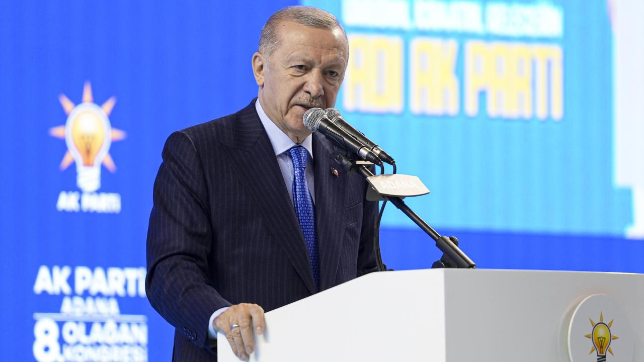 Erdoğan'dan Özel'e: Esenyurt ve Beşiktaş hakkında bilgi sahibi olmalısın