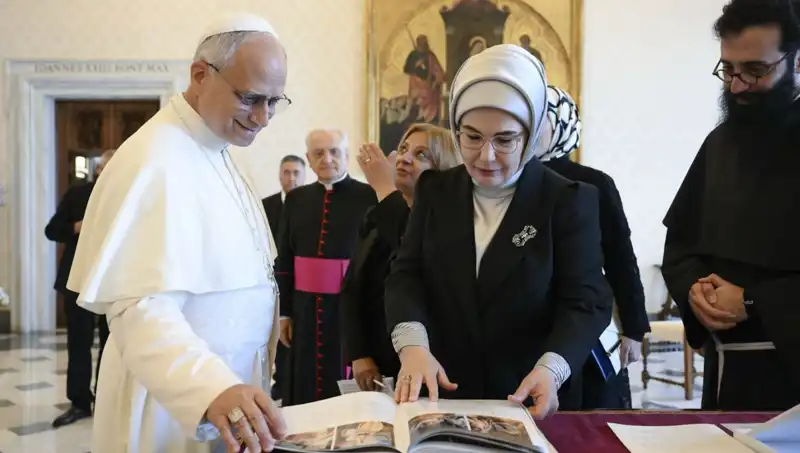 Emine Erdoğan ve Papa Leo: Gazze’nin Geleceği Üzerine Tarihi Görüşme