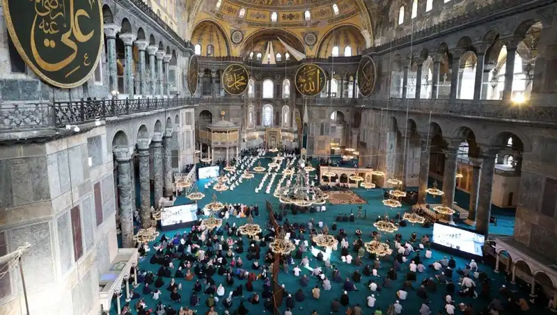 Ayasofya'nın Kapısını Kıran Sanığa Verilen Hapis Cezası Neden Sarsıcı Bir Karar?