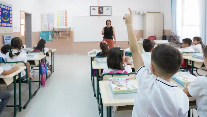 Öğretmenlerin Mayıs Ek Ders Ödemeleri Bayram Öncesi Hesaplara Geçiyor Mu?