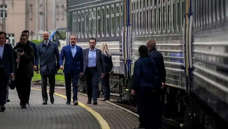 Dışişleri Bakanı Fidan, Ukrayna'daki Kritik Temaslarıyla Gündeme Damgasını Vurdu