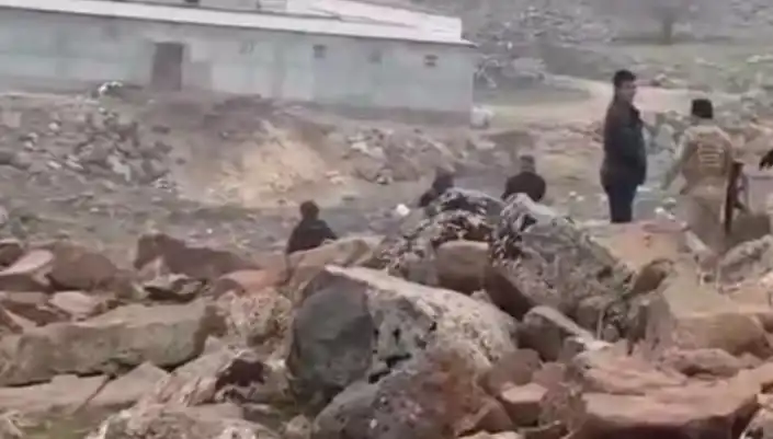 Diyarbakır'da Taşlı, Silahlı Kavga: Kanlı Çatışmanın Ardındaki Nedenler