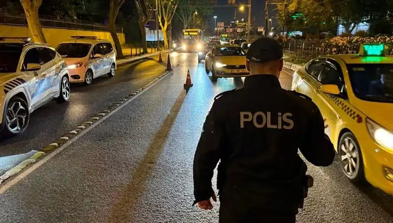 İstanbul'da "Huzur" Operasyonu: Bin 5 Kişi Gözaltına Alındı
