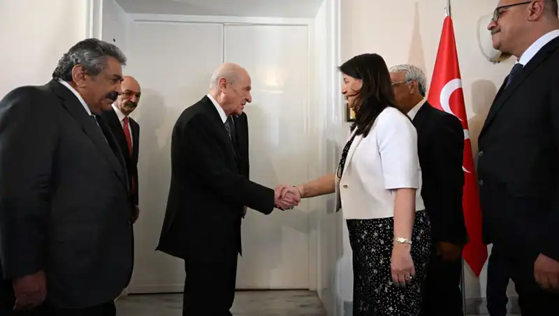 Bahçeli, DEM Parti Heyetiyle Görüşerek Yeni Stratejileri Belirledi