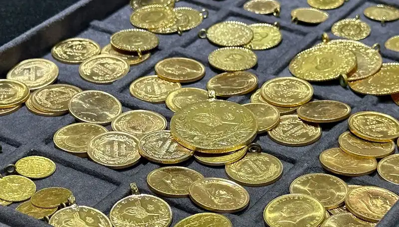 Hafta Sonu Altın Fiyatları: Yükseliş mi, Düşüş mü? Cevap Aranıyor!