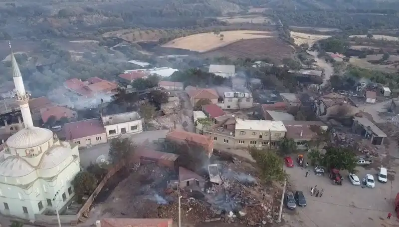 Çanakkale'de Orman Yangını: Havadan Görüntülerle Korkutan İfşa