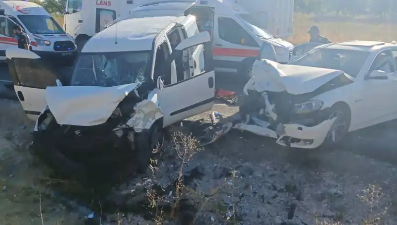 Nevşehir'de Büyük Trafik Kazası: 14 Yaralı ile Acil Durum Önlemleri Alındı