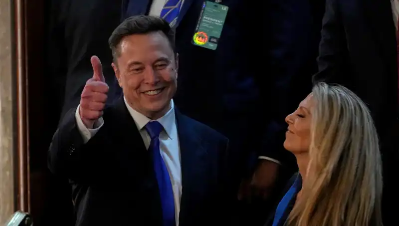 Elon Musk'tan Ukrayna'da Şaşırtan Seçim Önerisi: Zelenski'nin Şansı Nedir?