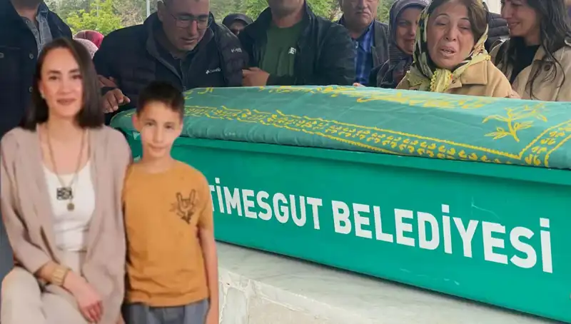 Merve Öğretmen, Oğlu ile Duygusal Bir Veda Törünü Yaşadı