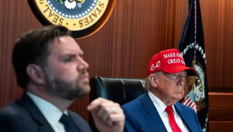 Trump'ın Azil Tasarısı Reddedildi: İleriye Dönük Etkiler Neler Olacak?