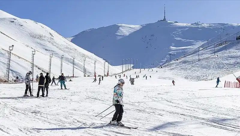 Palandöken Kayak Merkezi'nde Bu Kış Rekor Kar Kalınlığı Kaydedildi