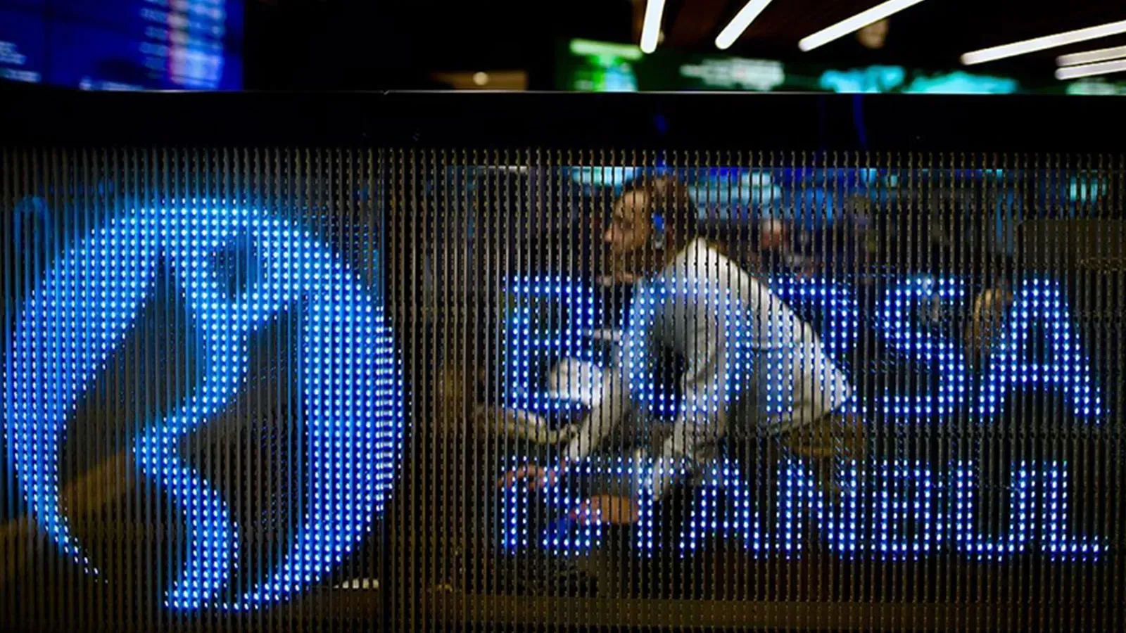 Borsa Güne Düşüşle Başladı: Piyasalarda Tedirginlik Hakim