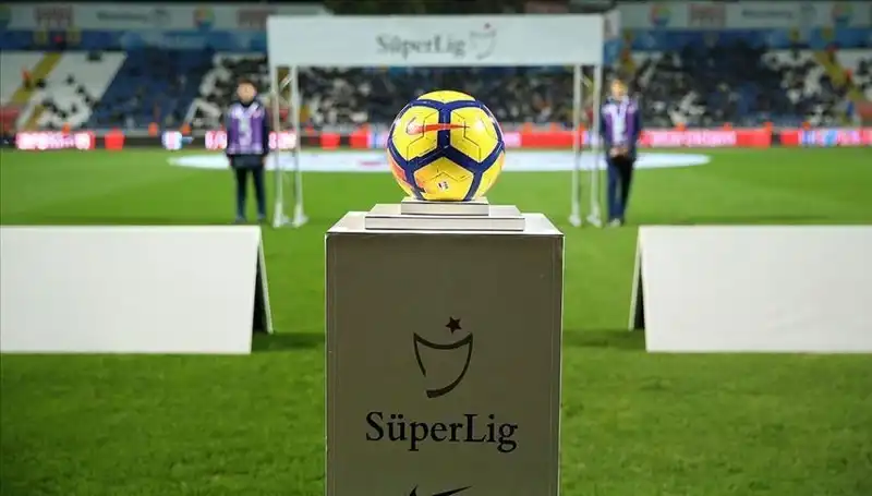 Süper Lig’de Pazar Ateşi: Zirve Yarışında Kritik Gün