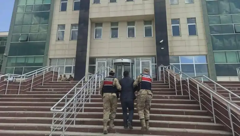 Hapis Cezaevi Kaçakçısı, Saklandığı Yerde Gizli Operasyonla Yakalandı!