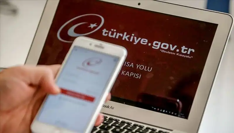 Türkiye'de e-Devlet Devrimi: 8 Bini Aşkın Hizmet Online Artık Sizi Bekliyor!