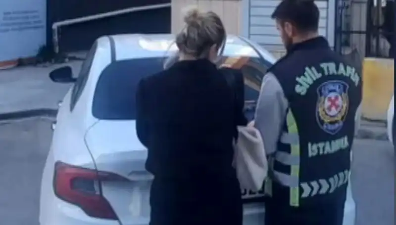 Kadıköy'de Drift Yapan Kadın Sürücüye 48 Bin Lira Ceza! Olayın Ayrıntıları Şaşırttı