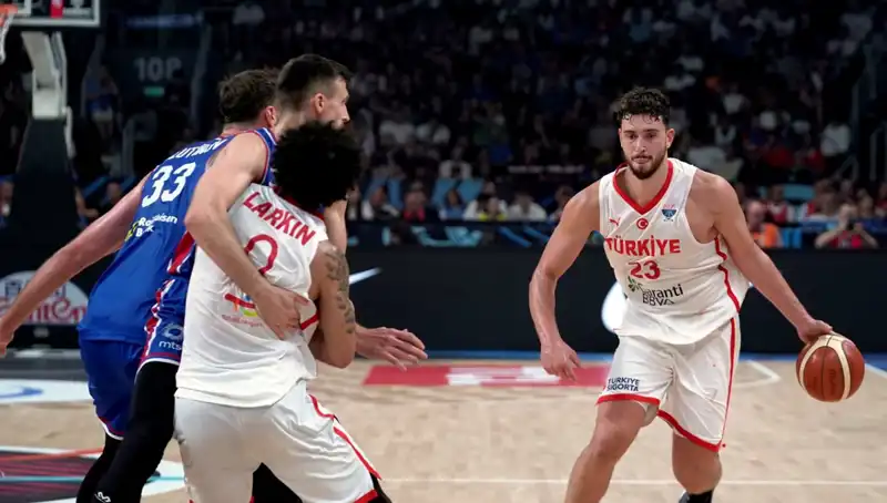 12 Dev Adam, Avrupa Şampiyonası'nda İsveç'i Geride Bırakmayı Başardı!