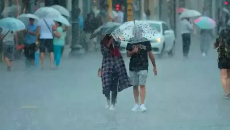 Meteorolojik Uyarılar: Yangın Bölgesinde Rüzgar, İstanbul'da Sağanak Bekleniyor!