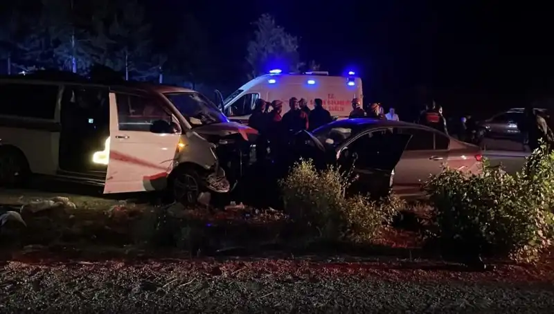 Ters Yön Faciası: Kafa Kafa Çarpışma Sonrası Can Pahasına Kurtarma